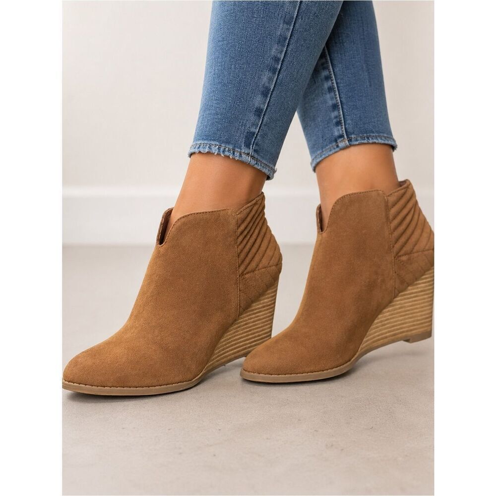 Carlos Santana Camira Brown Suede Wedge Booties size 10